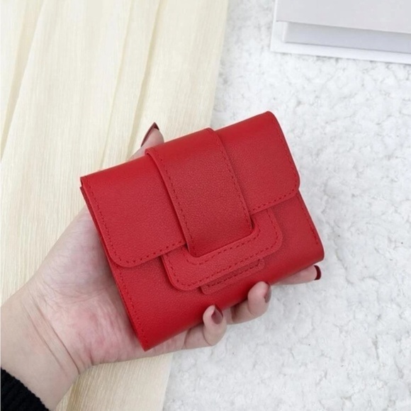 Handbags - ⚠️Clearance❤️Small Trifold Wallet Red Cardholder
